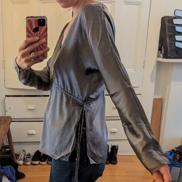 Elizabeth & James - Grey Silk Long Sleeve Blouse - Picture 7 of 7